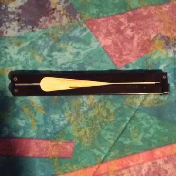 Goldfish Paper Fan - Picture 4 of 4